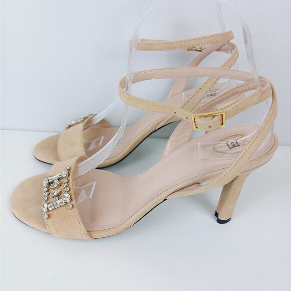 Escada SZ 38 Nude Leather Slingback Sandal With Rhinestone Embelishment NEW - Picture 5 of 9